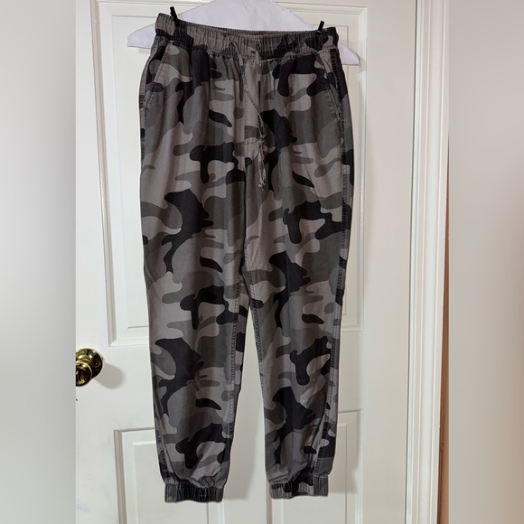 Hollister grey camo joggers - Picture 1 of 2